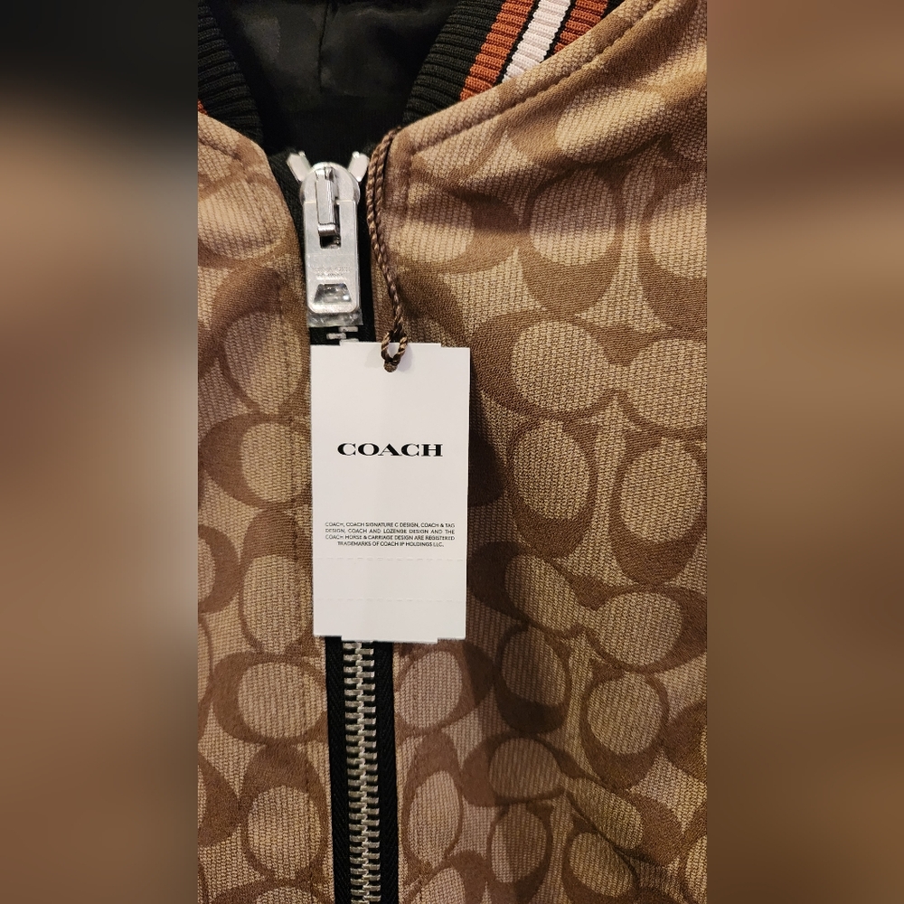 Coach Signature Souvenir Bomber Jacket Khaki NWT - Picture 7 of 10